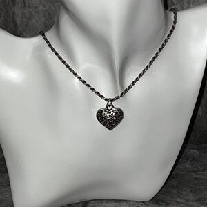 Shasta Daisy Filligree Heart Pendant & .925 Sterling Silver 2.5mm 20" Rope Chain